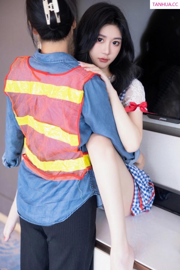  [XiuRen]高清写真图 2023.10.13 No.7509 幼幼 清纯美腿第26张图片
